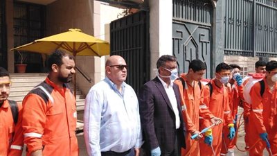 مستقبل وطن ينظم حملة تعقيم للبنوك والمحال و400 شقة سكنية بمصر الجديدة