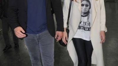 أول تعليق لزوجة مهند التركي من داخل الحجر الطبي بعد الاشتباه فى إصابتهم