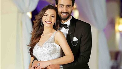 كارمن سليمان ومصطفى جاد يمارسان الرياضة فى الحجر المنزلى.. فيديو
