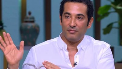 عمرو سعد يدعم الأطباء بتوفير 100 زي وقائي ويطالب هؤلاء بقبول التحدي ..فيديو