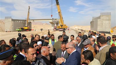 تطهير وتعقيم عدد من المناطق والميادين العامة والمنشآت العامة والحيوية لمنع انتشار فيروس كورونا بقنا