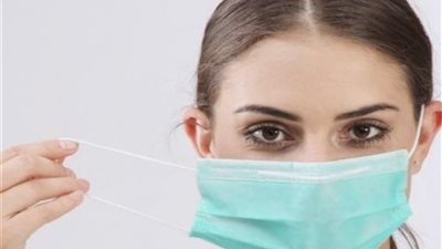 5 معتقدات خاطئة عن الكمامة الطبية.. إليك الصواب