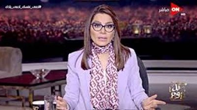 بسمة وهبة تتوعد بفضح صيدلى حال استمراره بيع كمامات 