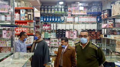 غلق 5 محلات لمخالفتها القرارات في ناصر