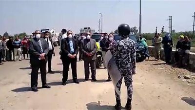 غراب يُشرف على تنفيذ قرارات إزالة ٣ مبانٍ على أراضٍ زراعية بالعصلوجى