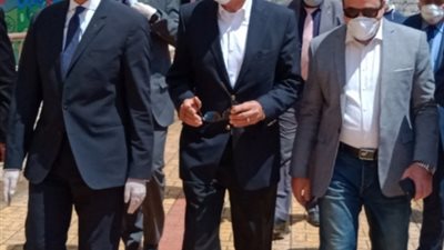 الاتصالات : صرف منحة العمالة غير المنتظمة لمن تلقى رسالة نصية على الهاتف