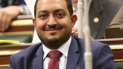 جون طلعت يطالب بإذاعة خطب من الأزهر والكنيسة لطمأنة وتوعية المواطنين بشأن فيروس كورونا