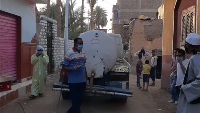 إستمرار تعقيم شوارع حى شمال مدينة الأقصر لمواجهة كورونا