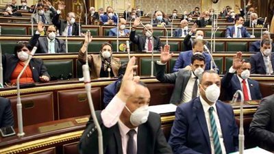البرلمان يوافق على تعديل قانون الطوارئ لمواجهة جائحة فيروس كورونا