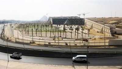 العناني يتابع تنظيم مراسم حفل افتتاح المتحف المصري الكبير و الترويج له