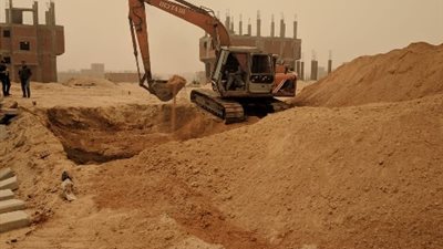 رئيس جهاز العاشر من رمضان: جارٍ تنفيذ 6 عدايات لخطوط المياه وشبكات الصرف