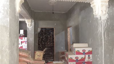 ضبط مخزن غير مرخص لاحتكار السلع بناصر.