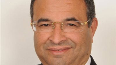 وكيل دينية البرلمان يطالب بقائمه للشرفاء وأخرى سوداء لرجال الأعمال الذين يسرحون العمالة