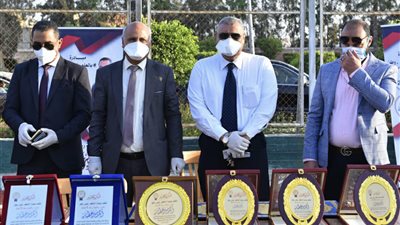 وكيل صحة الغربيه . يكريم أعضاء الفريق الطبي بالمدينه الجامعيه بسبرباي -صور