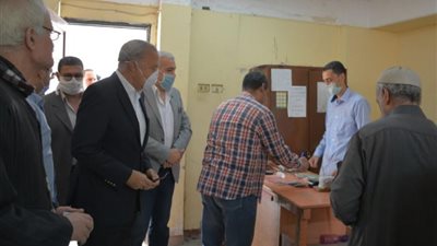 محافظ القليوبية يتابع صرف المرحلة الثالثة لأصحاب المعاشات