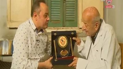 مرتضى منصور يمنح 