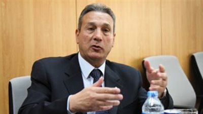 حظر دخول العملاء لجميع البنوك إلا بإرتداء الكمامة