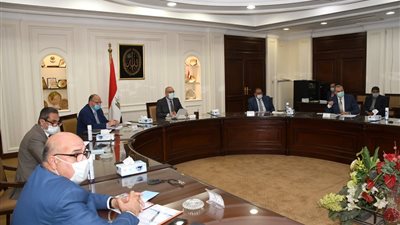 وزير الإسكان ومحافظ القاهرة يتابعان تنفيذ مشروع تطوير 