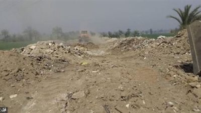 دعم مالى إضافى للإنتهاء من رصف طرق الزينية شمال الأقصر