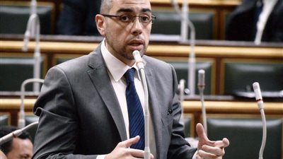النائب محمد فؤاد يتقدم بطلب إحاطة يصرف مستحقات الموظفين المنقولين للعمل بالشهر العقارى