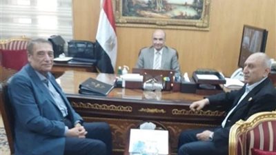 خدمات الشهر العقاري بنقابة المهندسين والغرفة التجارية بالاسماعيلية