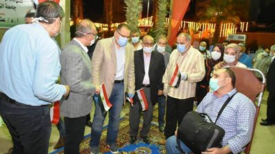 محافظ الشرقية ورئيس جامعة الزقازيق يستقبلان الوافدين من الخارج لتسكينهم بالمدينة الجامعية