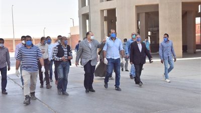 محافظ أسيوط: توريد 112 ألف و851 طن قمح للصوامع ومراكز التجميع