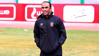 تعليق ناري لعبدالحفيظ خلال احتفال الأهلي بالذكري الـ20 للقب نادي القرن