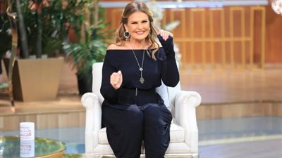 يسرا تكشف السبب الحقيقي وراء تغيير اسم المسلسل في اللحظات الأخيرة.. فيديو