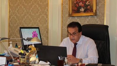 وزيرالتعليم العالى يشيد بجامعة طنطا ويطالب بتنظيم مؤتمر دولى لبحث مستقبل التعليم العالى