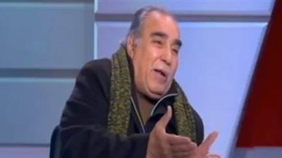 رد ناري من الفنان سيد صادق على شائعات مرضه وفقره.. فيديو