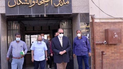 محافظ أسيوط يعقد اجتماعاً للتأكد من سد احتياجات المستشفيات بعلاج مرضى كورونا