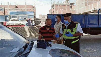 محافظ الشرقية: تغريم 103 سائقين لعدم الإلتزام بإرتداء الكمامة لمواجهة الفيروس