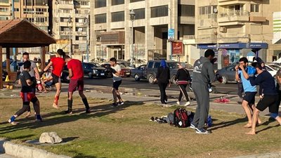 كورنيش الاسكندرية لا يعترف بكورونا.. صور