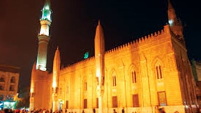الأوقاف: لا صحة لفتح المساجد اليوم وبث صلاة الجمعة من مسجد الحسين فقط