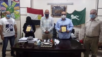 علام يكرم مديرا الادارة الصحية ومستشفى بلبيس العام