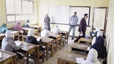 أزمة بـ