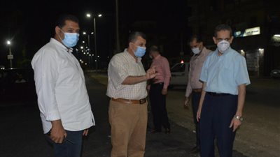 14 مخالفة حظر وغلق وتشميع 4 محال بعد جولة ليلية بطنطا