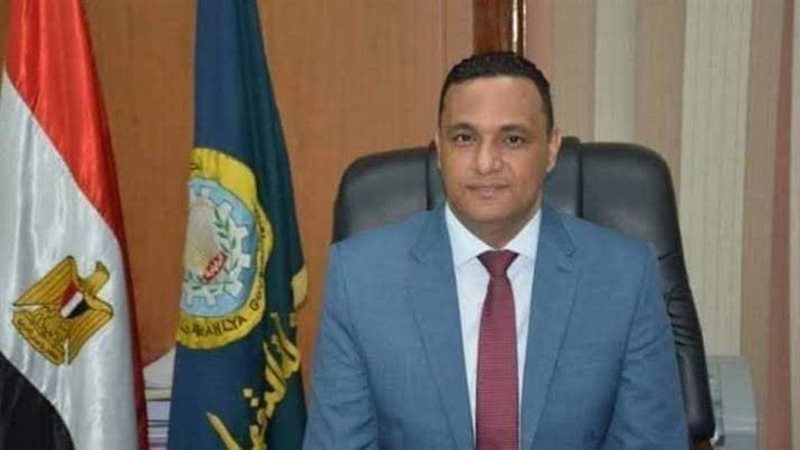 الدكتور أيمن مختار