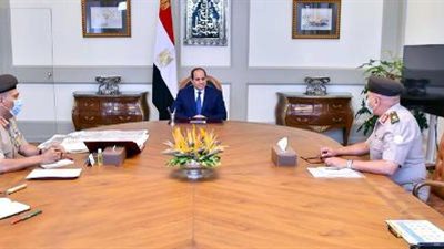 السيسي يبحث مع رئيس الهيئة الهندسية موقف الأعمال الإنشائية بالعاصمة الإدارية