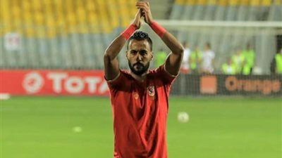 نجم الأهلي: مستحيل عاشور يروح الزمالك