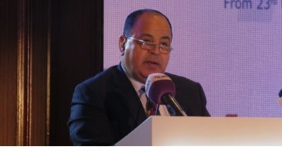 المالية: مستخدمو الآيفون لا يخضعون للضريبة