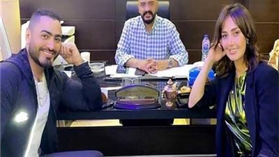 حلا شيحة تروج لفيلمها الجديد مع تامر حسنى