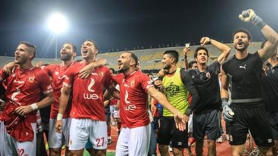 نجم الزمالك يفجر مفاجأة بأحقية الأهلى فى التتويج بالدورى .. فيديو