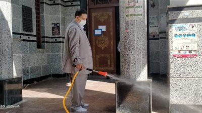 حملة لتطهير وتعقيم المساجد مبادرة جديدة يطلقها مواطن أسيوطي