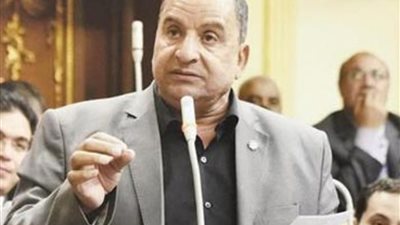 الناىب عبد الحميد كمال يقدم بيان عاجل بشأن حرمان الصحفيين من العلاوات الخمس