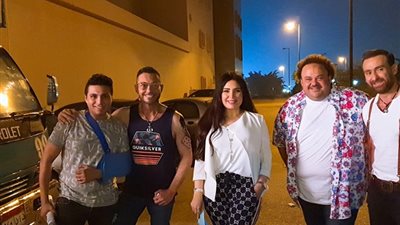 بالصور.. أحمد زاهر برفقة عبير صبرى من كواليس فيلم 