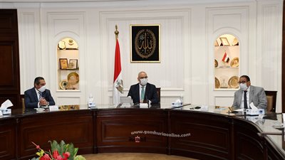 وزير الإسكان يتابع استعدادات الشركة القابضة للمياه والصرف لمواجهة الأمطار الشتاء القادم
