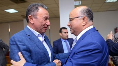 الأهلي يطالب محافظ القاهرة بالموافقة على استكمال المشروعات الإنشائية