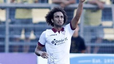 عمرو وردة يعلن تجديد عقده مع باوك اليونانى لمدة موسم واحد
